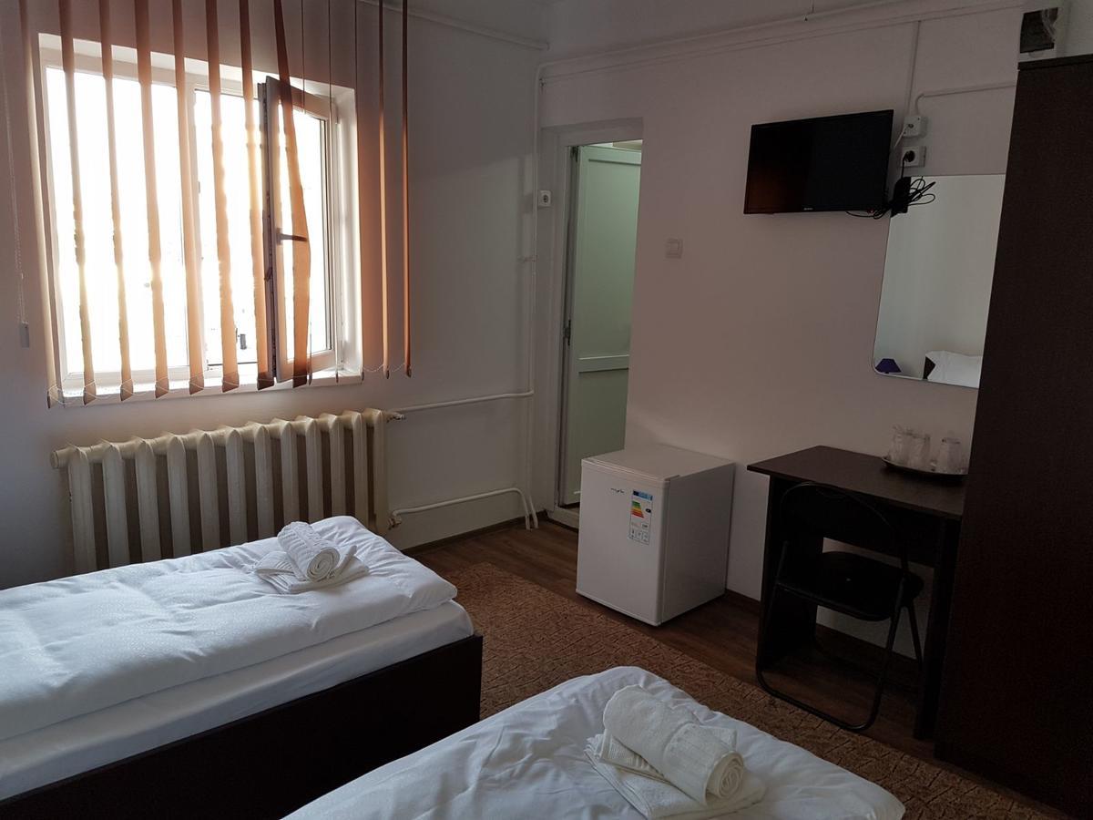 Piete Targuri Si Oboare Apartment Fagaras Luaran gambar